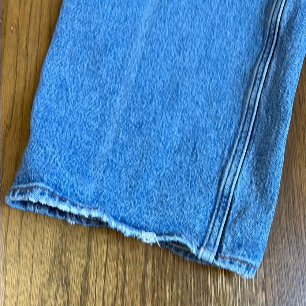Abercrombie & fitch women’s The 90s Relaxed Jean
High Rise size 32/14 - Picture 2 of 8